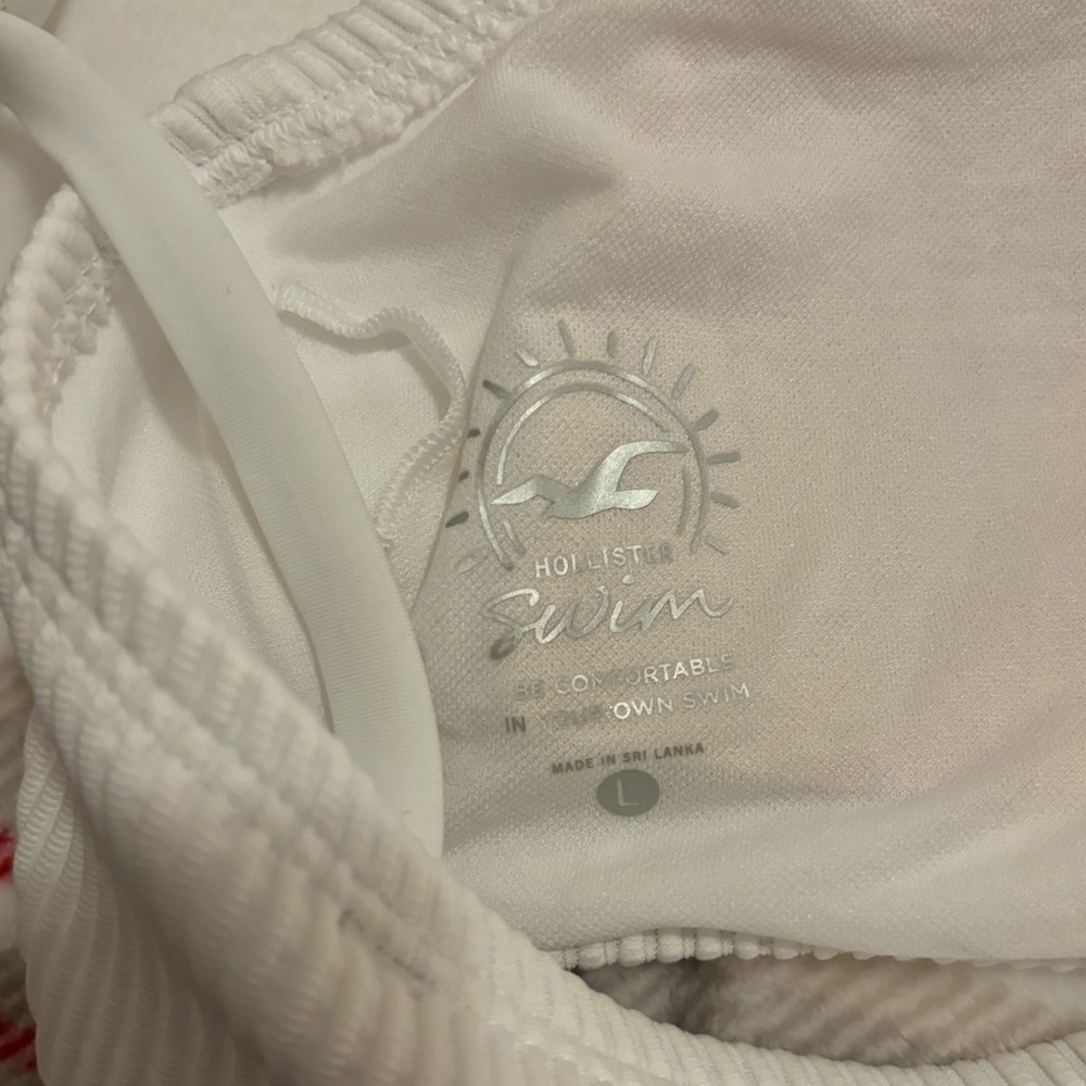 Hollister White Ribbed Bikini Swim Top Lightly Lined Size Womens Large - Picture 4 of 4